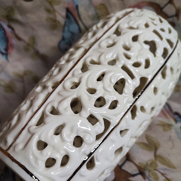 Cream Gold Gilt Ceramic Cut Out Design Orchid Pot Tea Light Vase - Picture 4 of 7